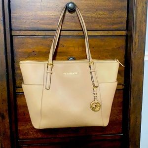 Michael kors tote